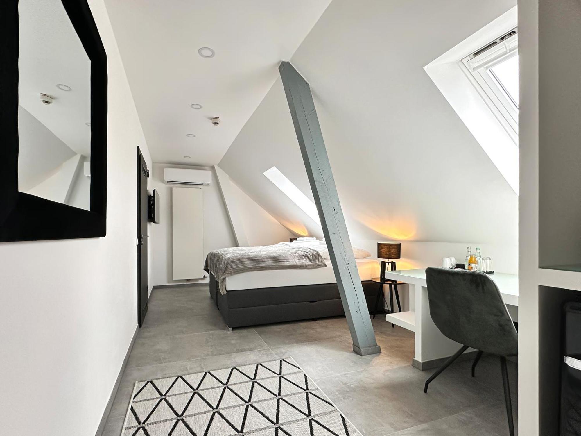 Si-View Doppelzimmer Siegen Zimmer 15 - Hotel Bagian luar foto